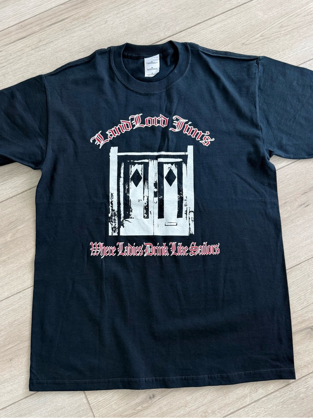 Land Lord Jim’s "Where Ladies Drink Like Sailors" 1546 T-Shirt M